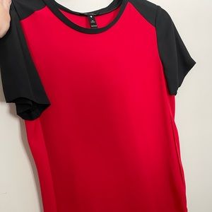 Aqua color block flowy top! Great condition!